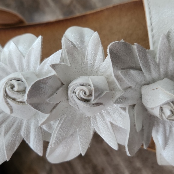 Patrizia by Spring Step Women's Flower Wedge Sandals Size 38 - Picture 6 of 9